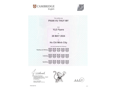 Phan Vũ Thùy My _ Flyers