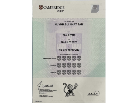 Huỳnh Bùi Nhật Tân _ Flyers